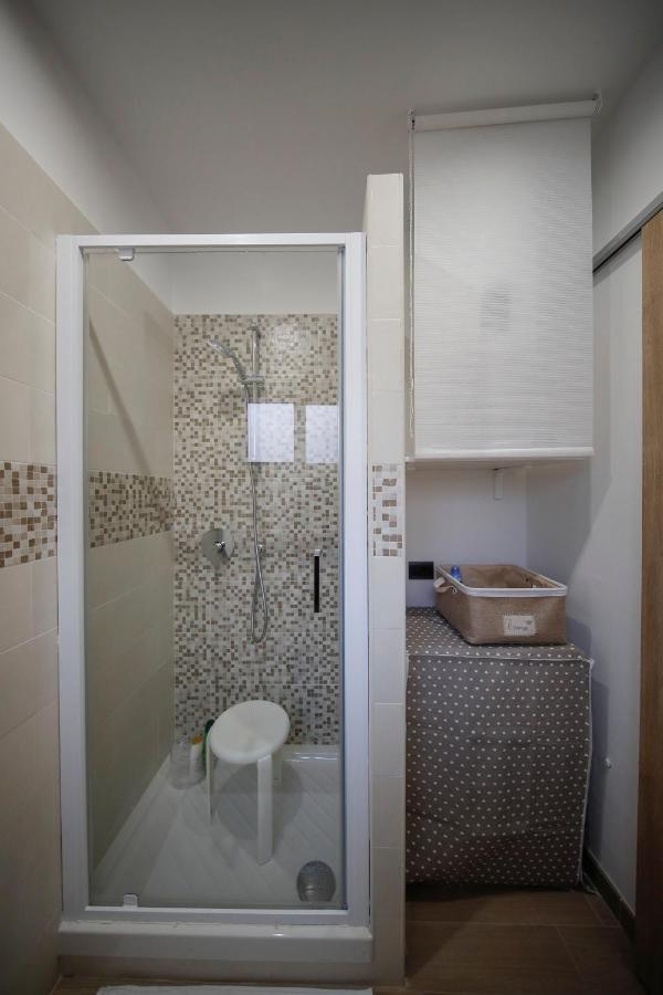 Apartment The Door Saturday Neapel